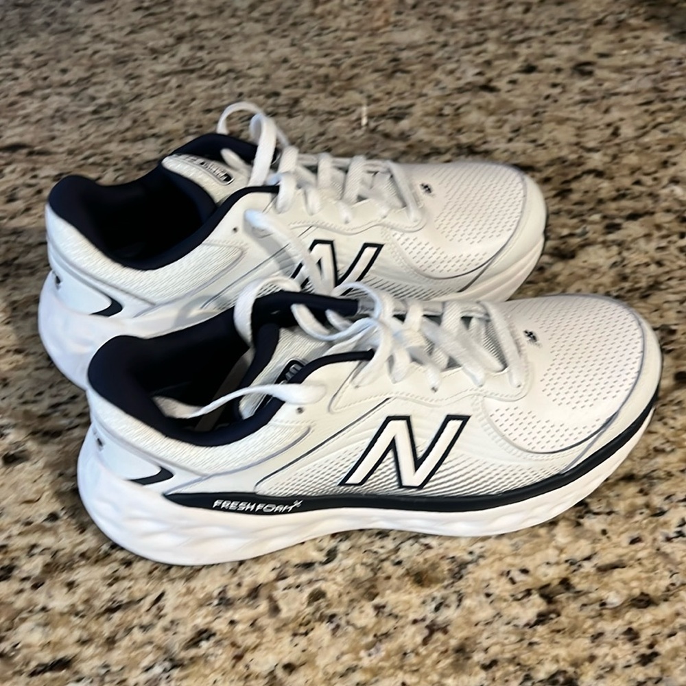 New Balance Fresh Foam 840 size 11. Brand new never worn